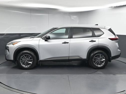 Brilliant Silver Metallic 2025 Nissan Rogue S