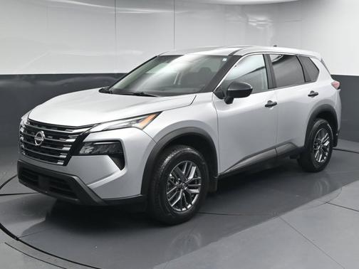 Brilliant Silver Metallic 2025 Nissan Rogue S