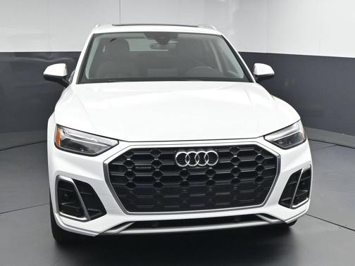2022 Audi Q5 45 S line Premium Plus
