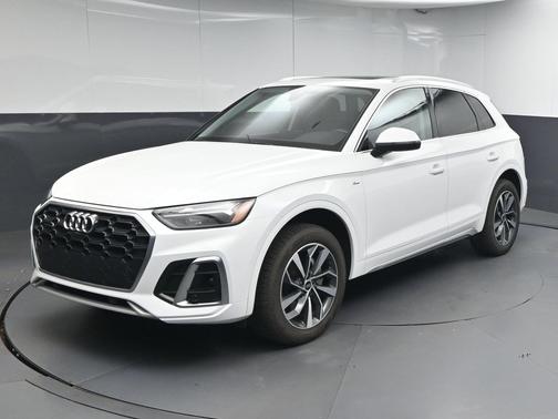 2022 Audi Q5 45 S line Premium Plus