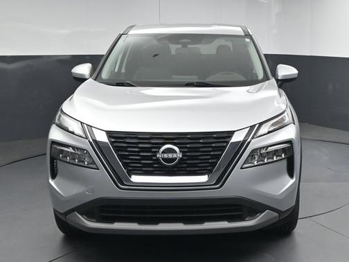 Brilliant Silver Metallic 2023 Nissan Rogue SV