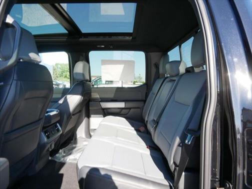 2025 Ford F-150 Lightning LARIAT