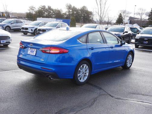 2020 Ford Fusion SE