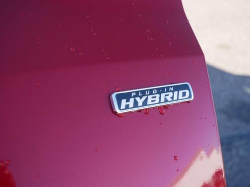 2025 Ford Escape PHEV SE