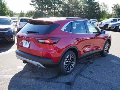 2025 Ford Escape PHEV SE