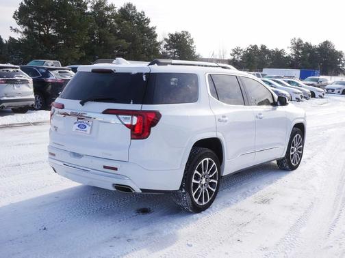 2022 GMC Acadia Denali