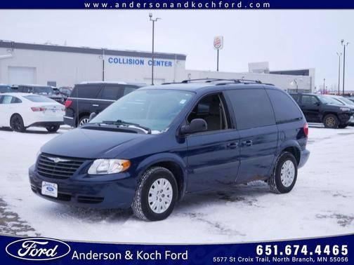 2006 Chrysler Town & Country Base