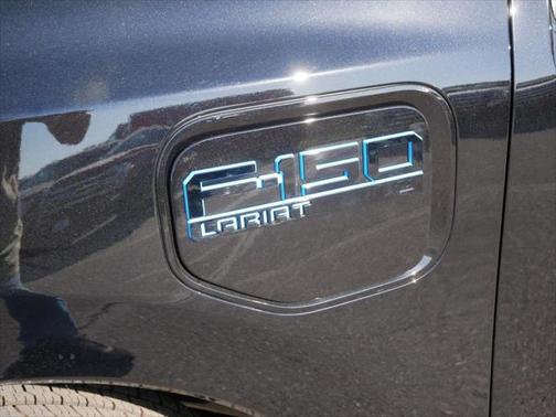 2025 Ford F-150 Lightning LARIAT