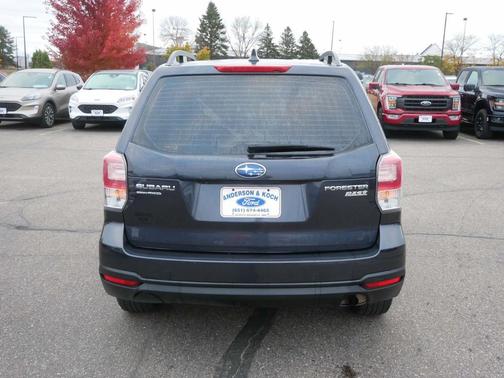 2017 Subaru Forester 2.5i