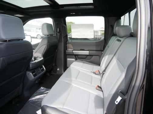 2025 Ford F-150 Lightning LARIAT