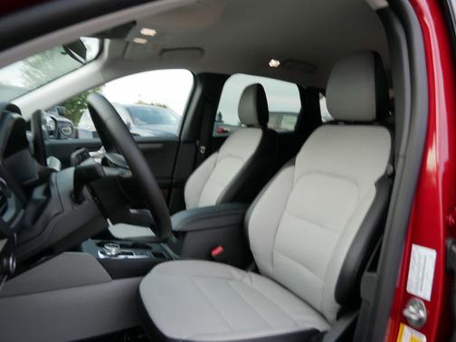 2025 Ford Escape PHEV SE