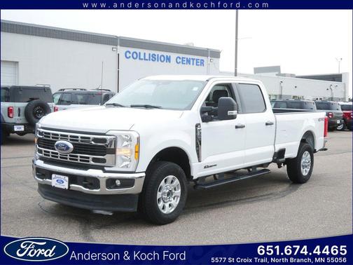 Oxford White 2023 Ford F-350 XLT