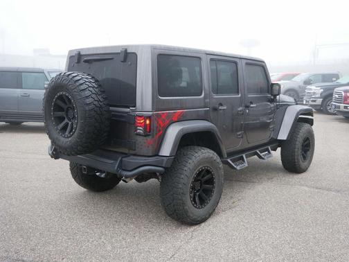 2016 Jeep Wrangler Unlimited Sahara