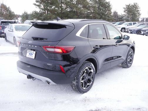 2026 Ford Escape Platinum
