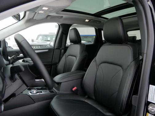 2026 Ford Escape Platinum