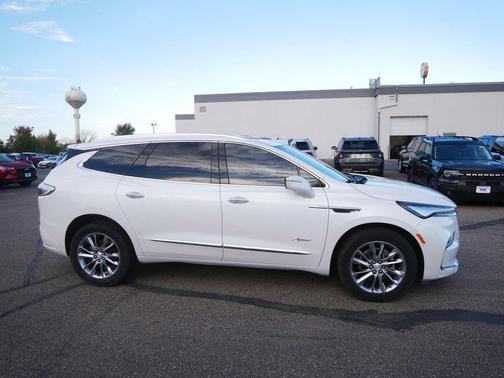 2022 Buick Enclave AWD Avenir