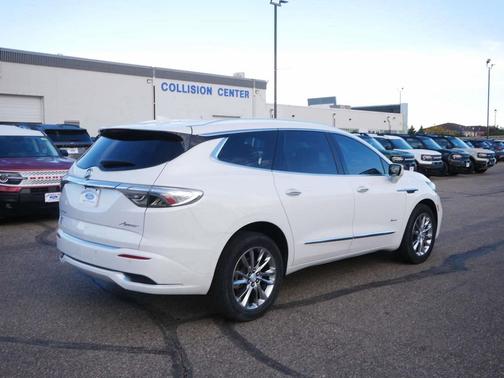 2022 Buick Enclave AWD Avenir