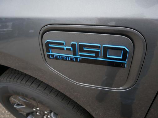 2025 Ford F-150 Lightning LARIAT