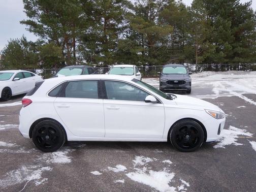 2018 Hyundai Elantra GT Base