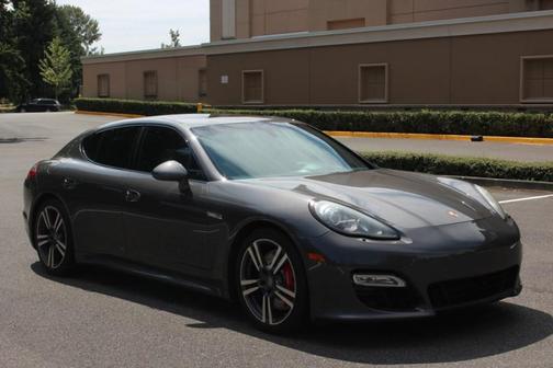 2013 Porsche Panamera GTS