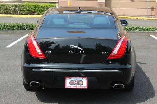 Ultimate Black Metallic 2013 Jaguar XJ Base