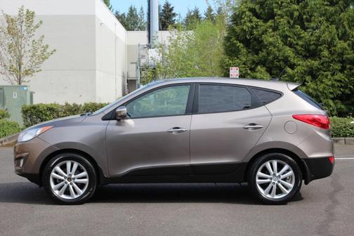 Chai Bronze 2013 Hyundai TUCSON Limited