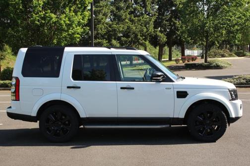 Fuji White 2016 Land Rover LR4 HSE LUX