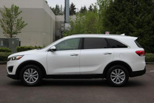 Snow White Pearl 2018 Kia Sorento LX