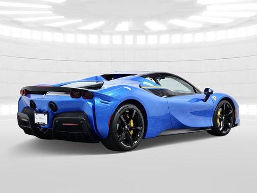 2023 Ferrari SF90 Spider Base
