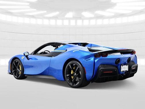 2023 Ferrari SF90 Spider Base