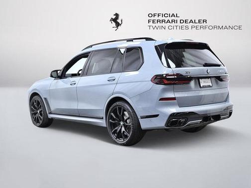 2025 BMW X7 M60i