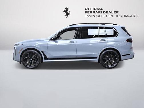 2025 BMW X7 M60i