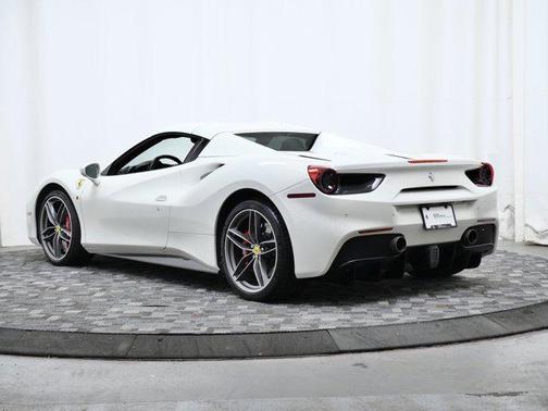 2019 Ferrari 488 Spider Base