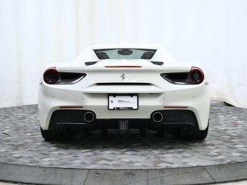 2019 Ferrari 488 Spider Base