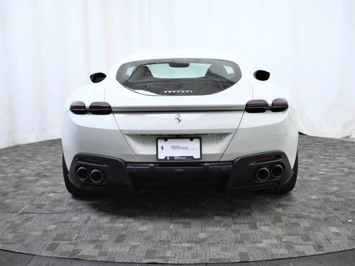 2021 Ferrari Roma Base