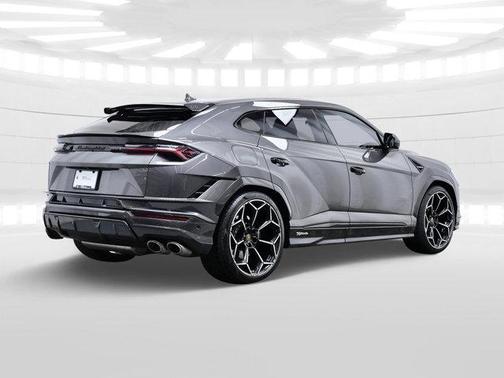 2023 Lamborghini Urus Performante