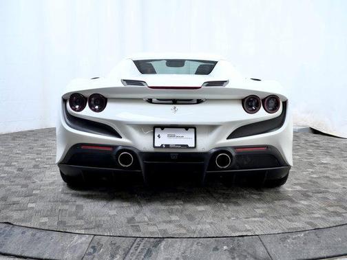 2023 Ferrari F8 Spider Base