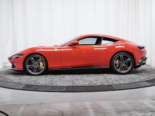 2023 Ferrari Roma Base