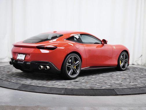 2023 Ferrari Roma Base