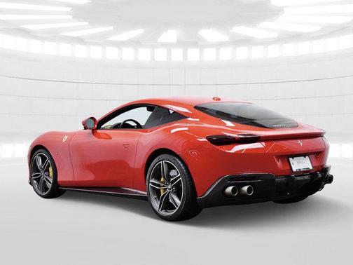 2023 Ferrari Roma Base