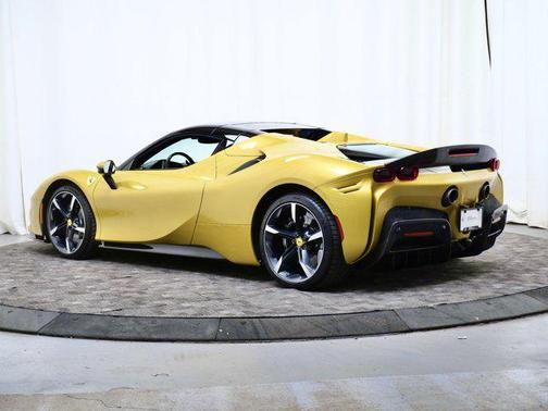2022 Ferrari SF90 Spider Base