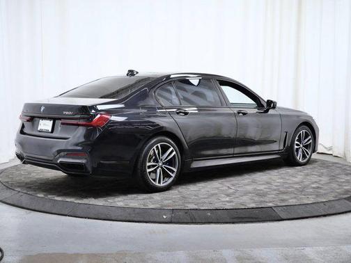 2022 BMW 750 i xDrive