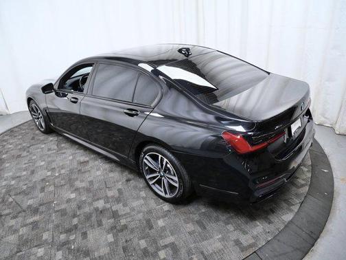 2022 BMW 750 i xDrive