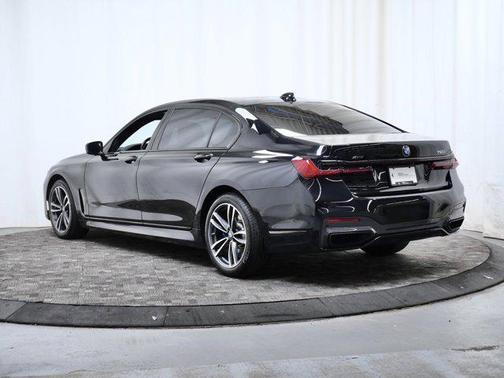 2022 BMW 750 i xDrive