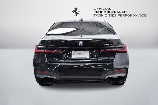 2022 BMW 750 i xDrive