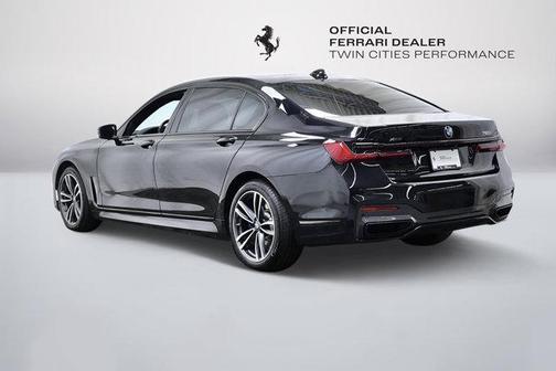 2022 BMW 750 i xDrive