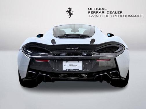 2017 McLaren 570GT Base