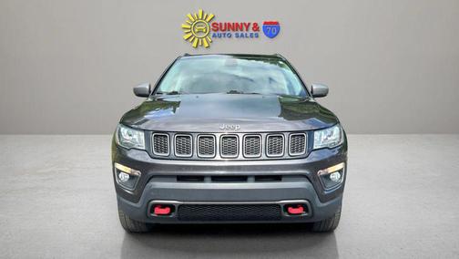 Gray 2019 Jeep Compass Trailhawk