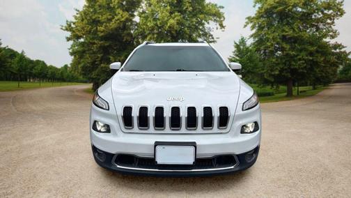 White 2018 Jeep Cherokee Limited