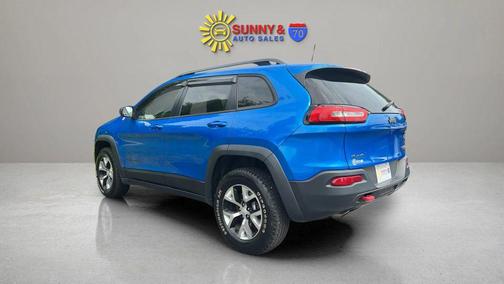 Blue 2017 Jeep Cherokee Sport